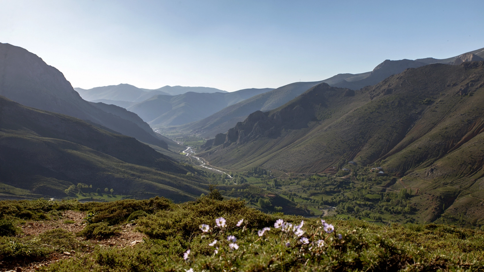 Malatya'daki vadi görkemiyle göz kamaştırıyor!