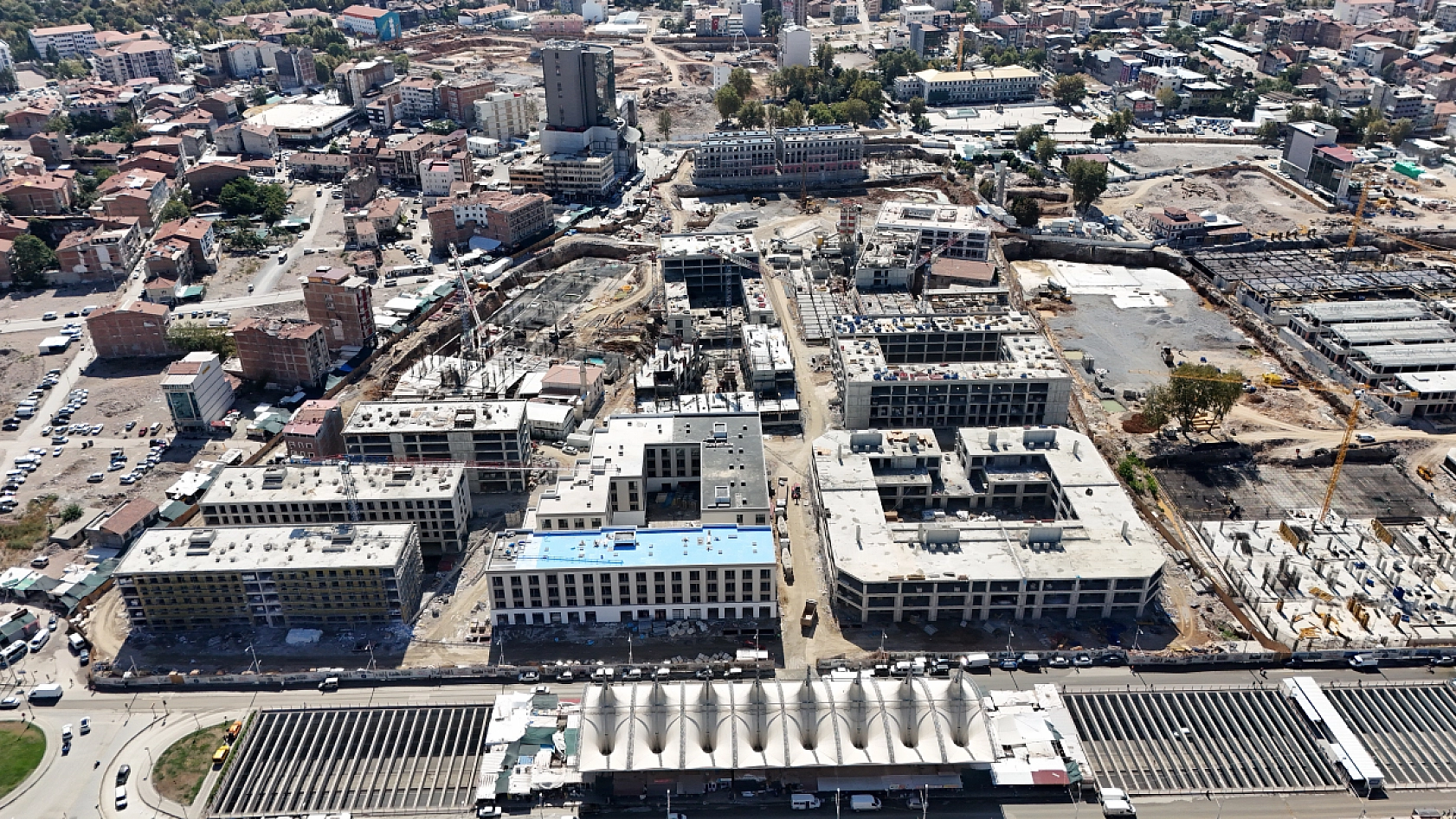 Malatya Çarşısı'na Yeni Yüz Kazandırılıyor...! Zemin Artı 2, 3 ve 4 Katlı Bloklar Yapılacak...