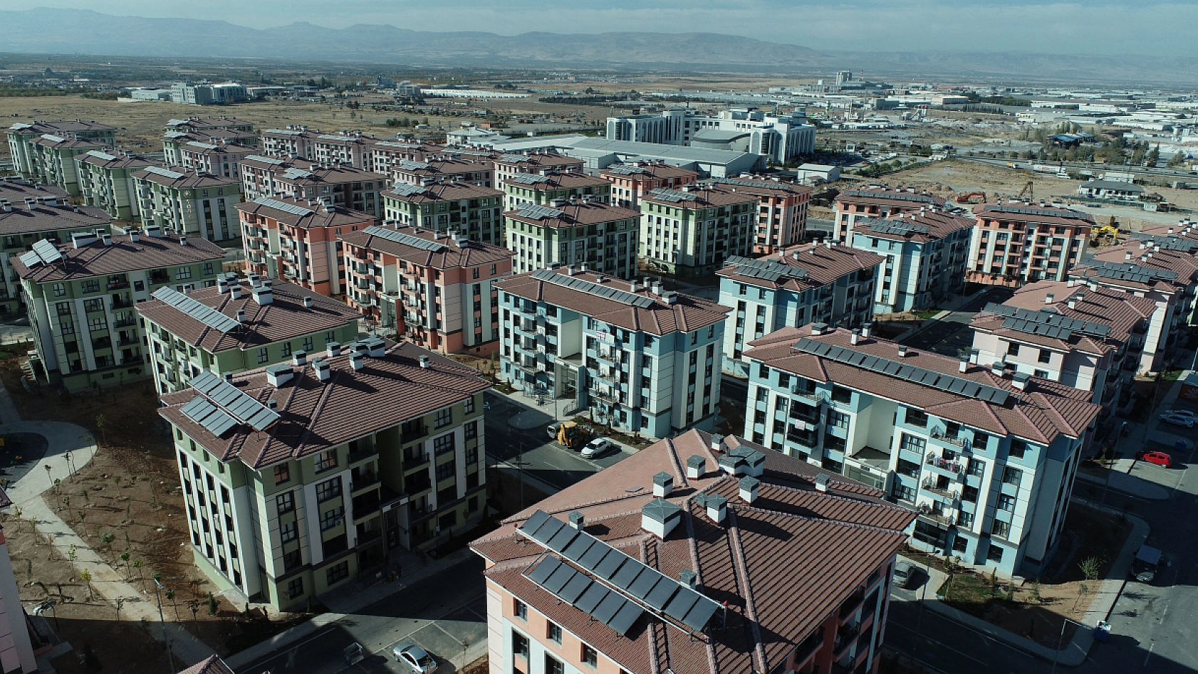 Malatya'da Depremzedelere Yeni Yuvalar: 2 Bin 722 Konut Daha Teslim Edildi!