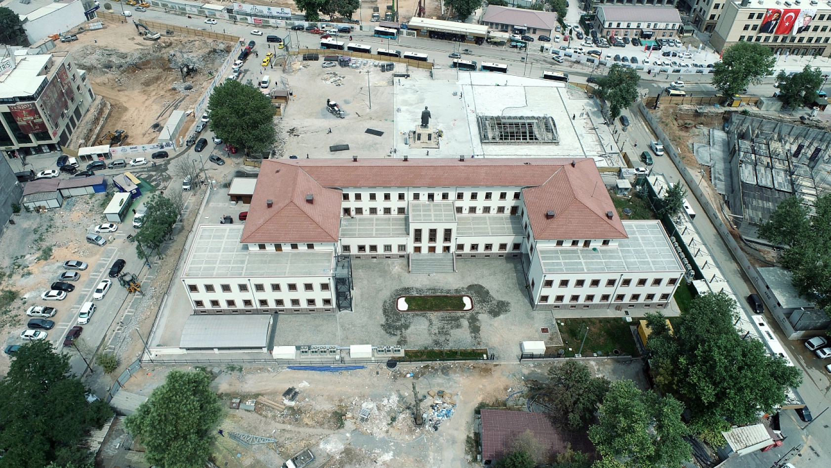 Malatya'nın hafızası yeniden inşa edildi! İşte tarihi valilik binasının görselleri....