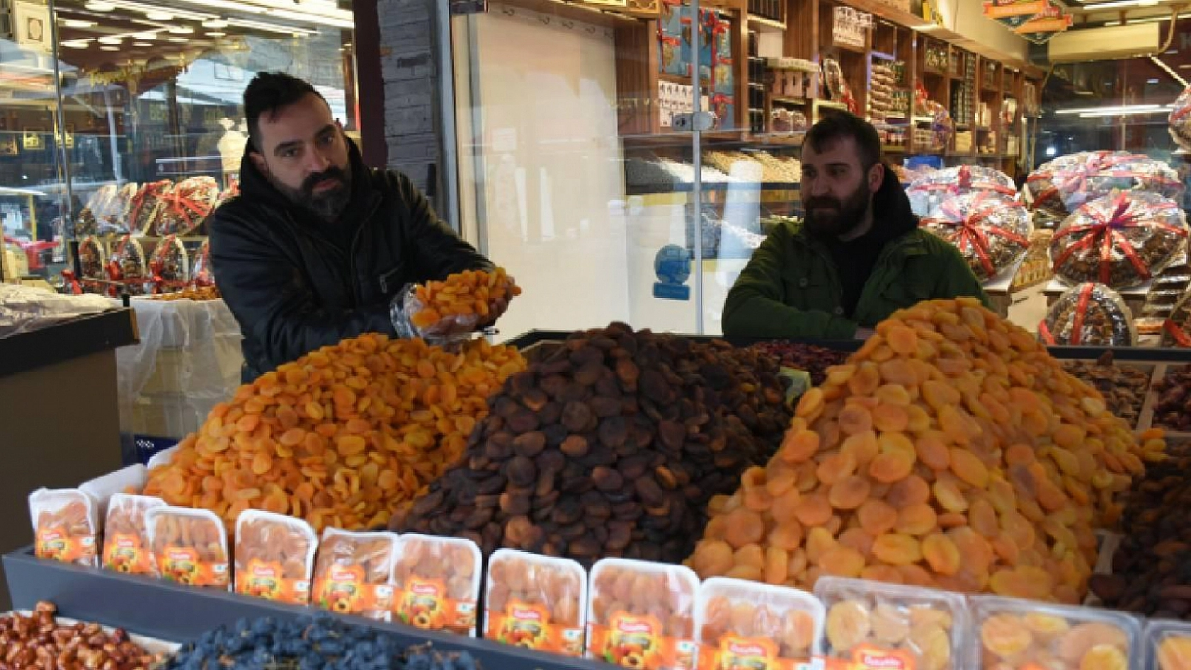 Kuru Kayısı Fiyatı Şaşırttı: Bu Defa Marketler Değil Üretici Kazandı!