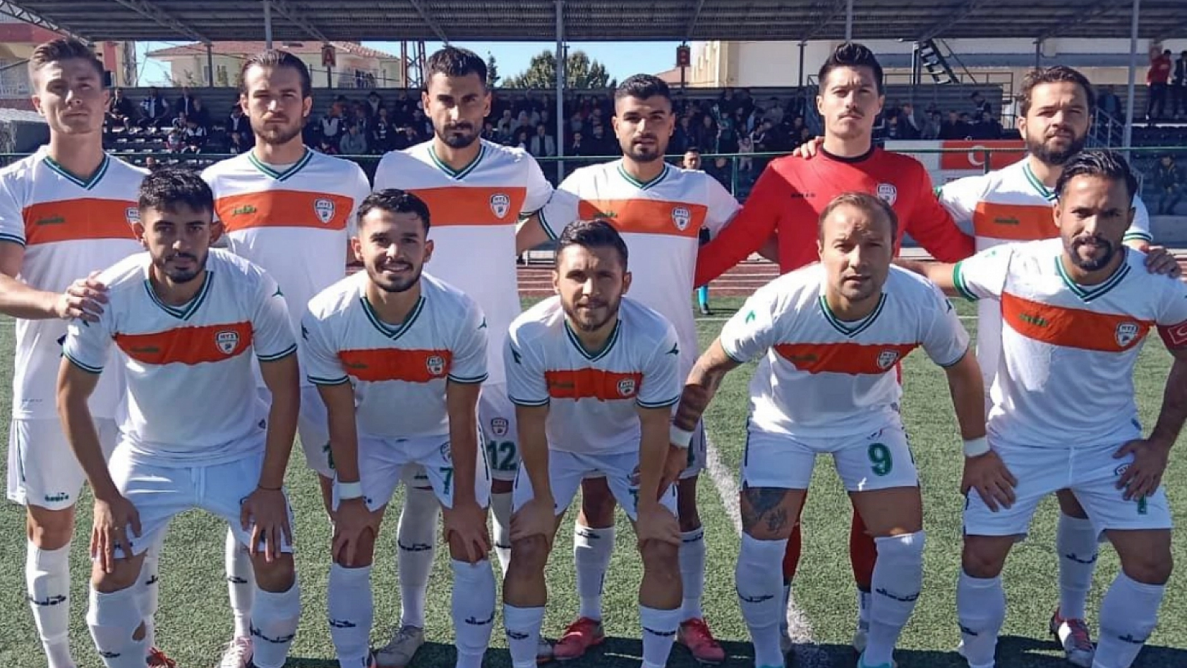 Malatyaspor'un Şampiyonluk Hayalleri Sarsıldı, Yeşilyurt Belediyespor Zirvede..!