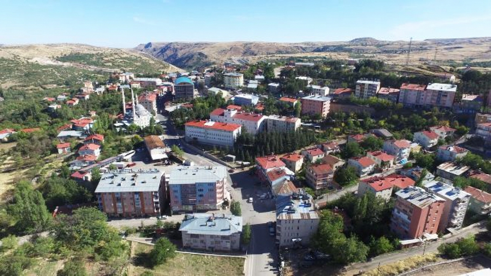 Malatya'da ilçeler arasında yüzölçümü sırası: Hekimhan 1'inci Sırada, Doğanyol 13'üncü sırada yer aldı..