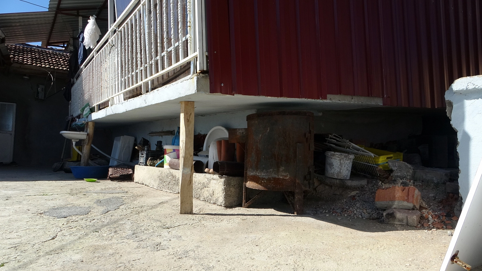 Malatya'da ilginç bir olay! Evini bakın nasıl güçlendirdi...