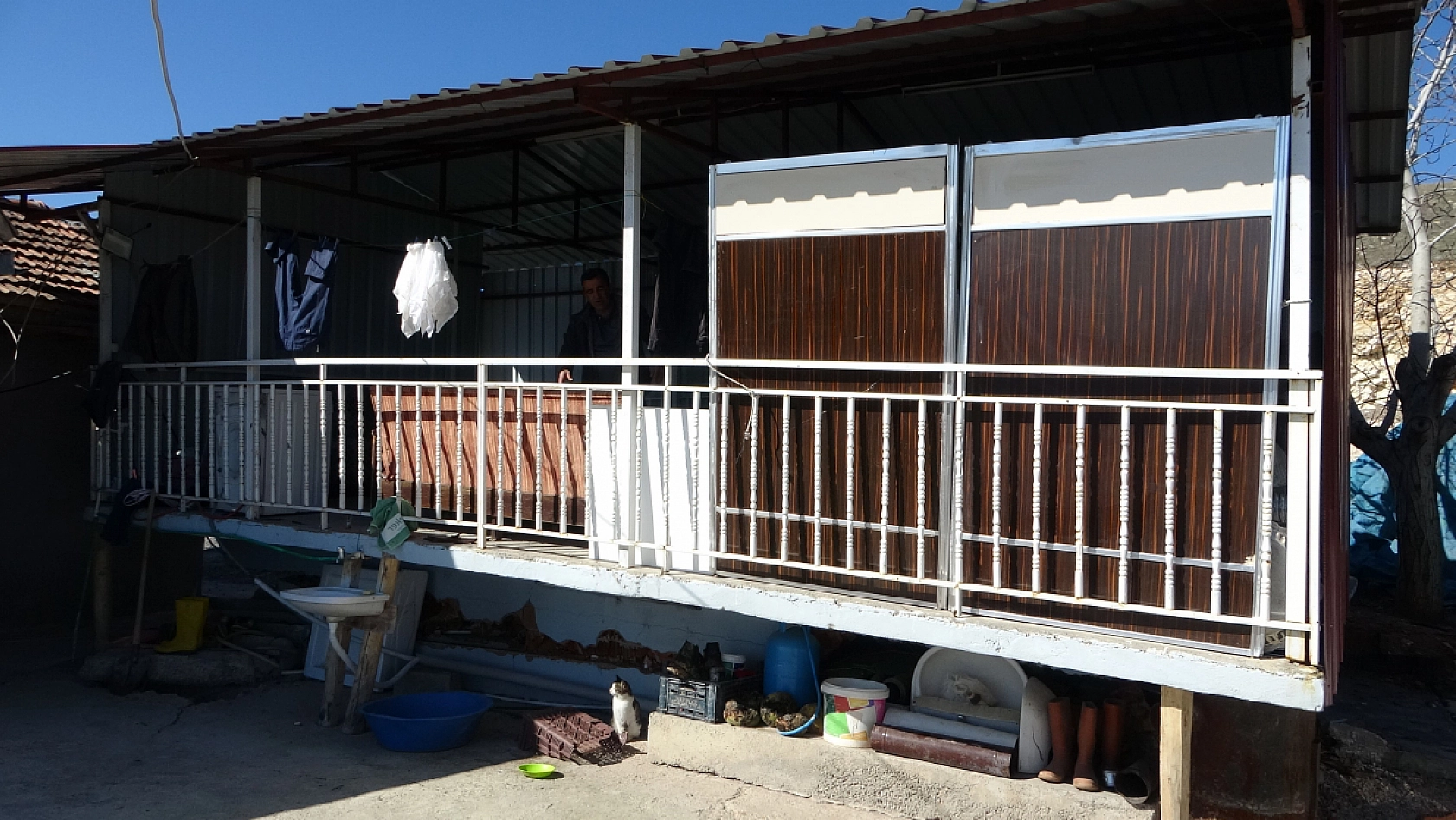 Malatya'da ilginç bir olay! Evini bakın nasıl güçlendirdi...