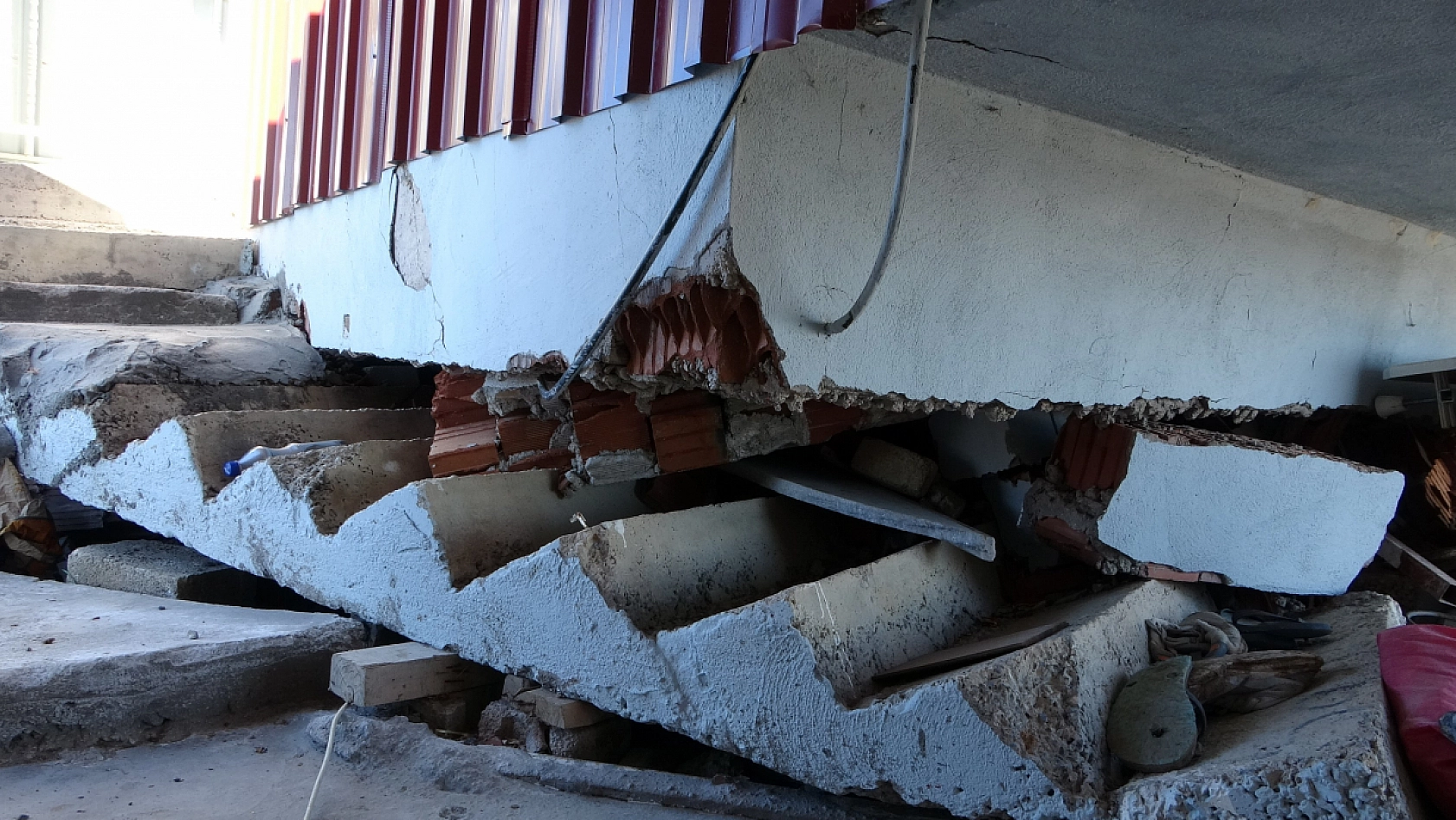 Malatya'da ilginç bir olay! Evini bakın nasıl güçlendirdi...