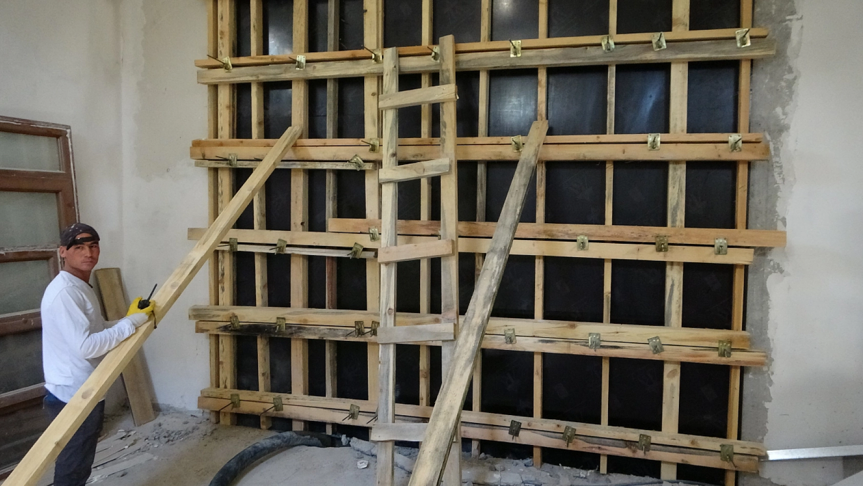 İlk Defa Malatya'da Orta Hasarlı Binalarda Kullanılıyor....