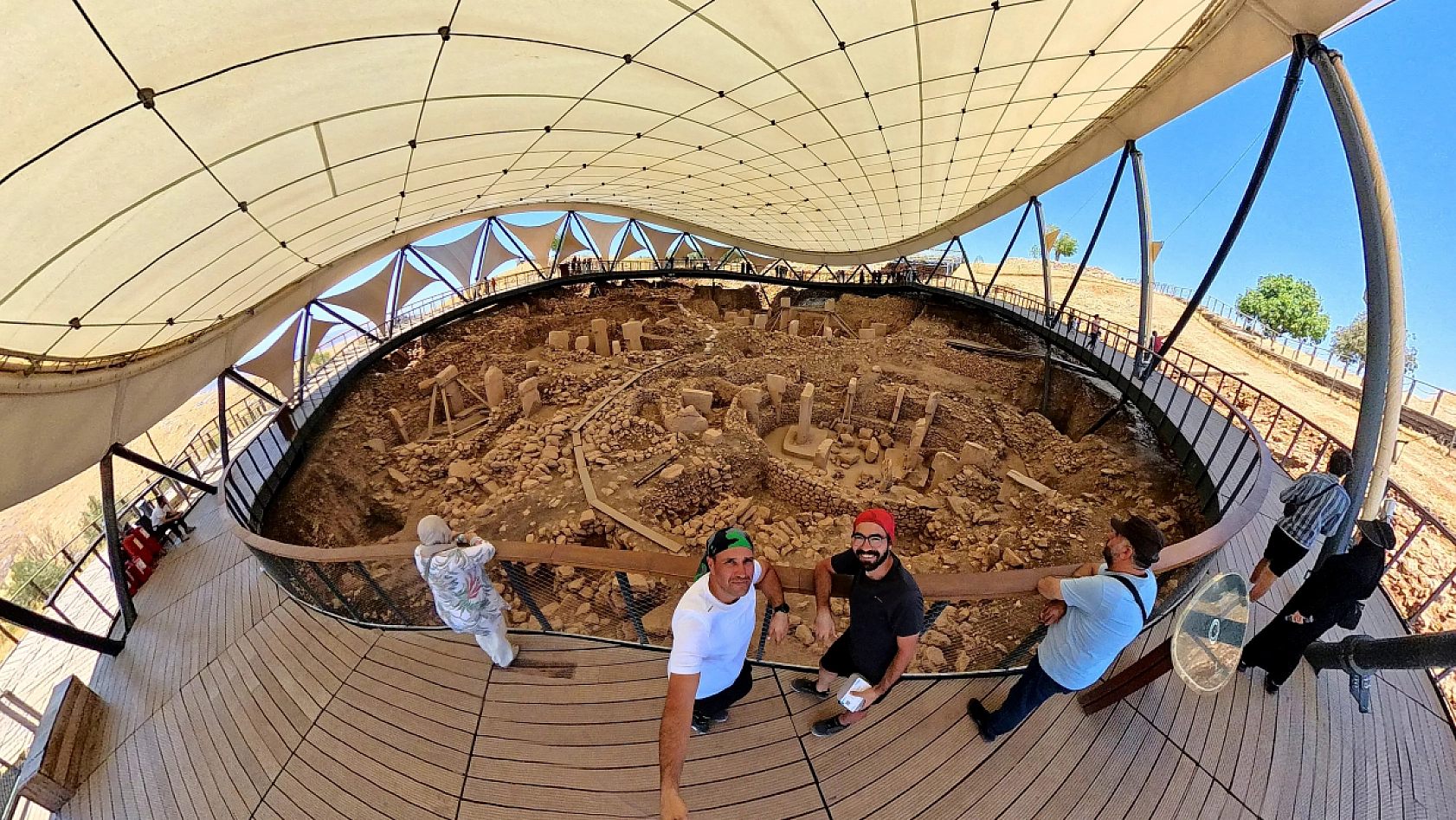 İki Öğretmen 5 Günde 450 Kilometre Yol Yaparak..! Malatya'dan Geçerek, Nemrut ve Göbeklitepe'ye Ulaştılar...