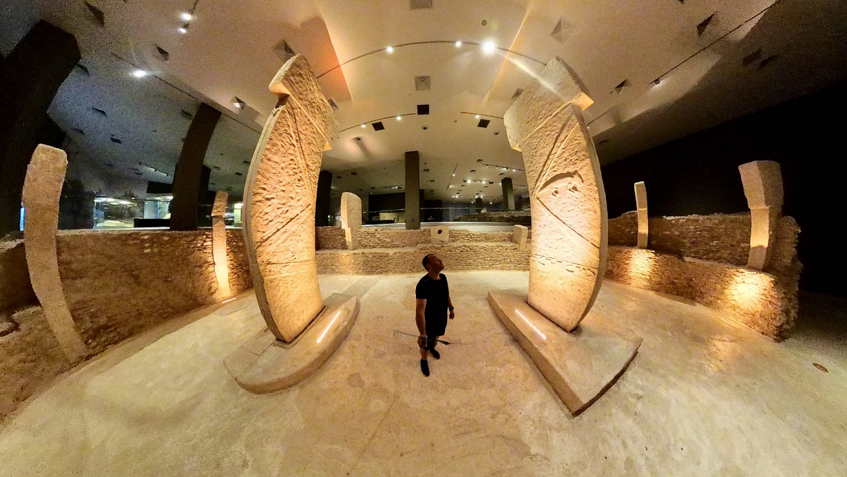 İki Öğretmen 5 Günde 450 Kilometre Yol Yaparak..! Malatya'dan Geçerek, Nemrut ve Göbeklitepe'ye Ulaştılar...