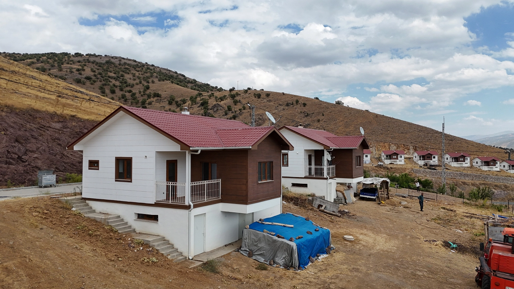 Malatya'da 2 İlçesinde 6 Ayda Villa Tipi Evler Yapıldı...