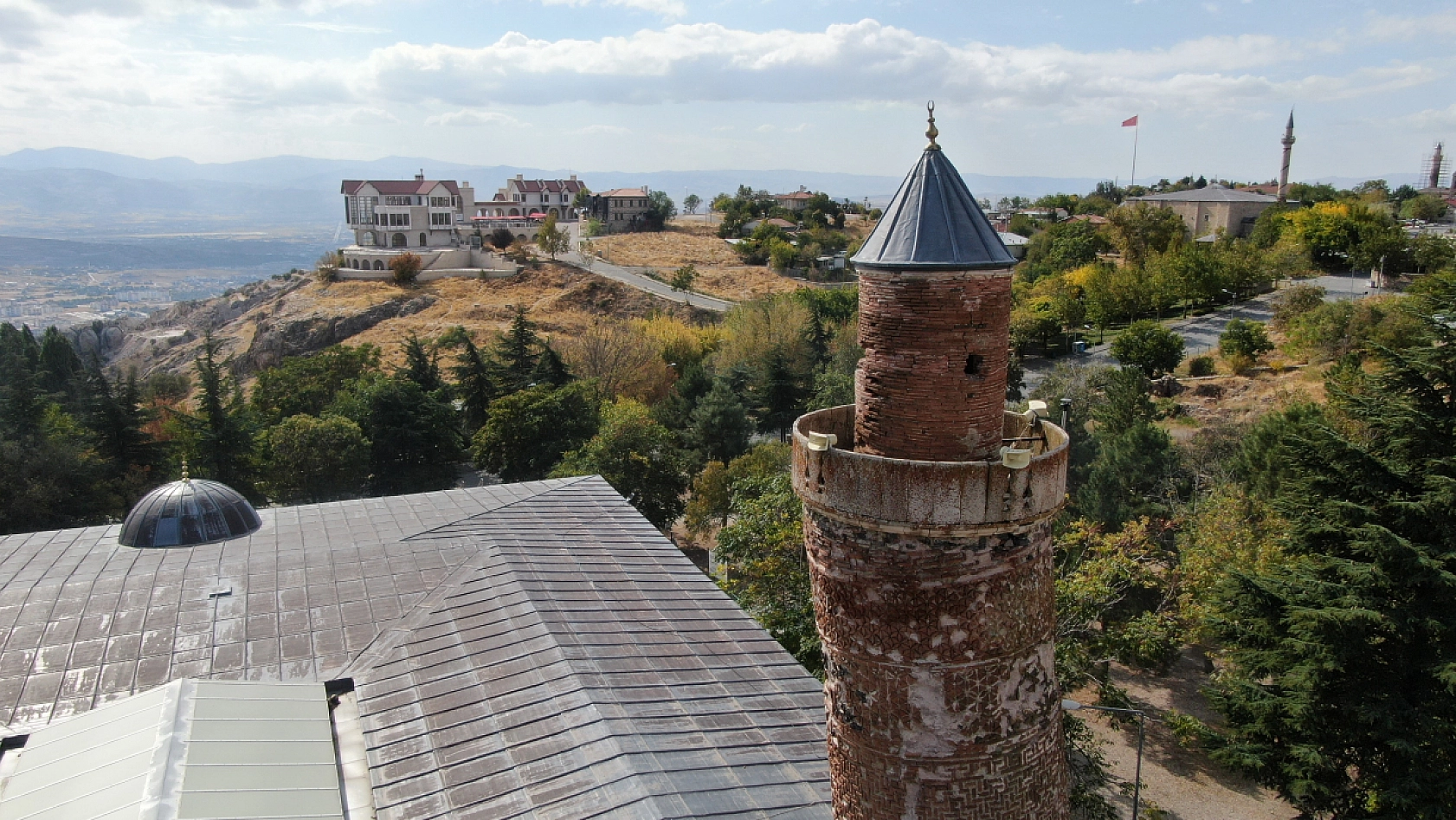 4 büyük deprem gören 5 bin yıllık tarihi mahalle dimdik ayakta