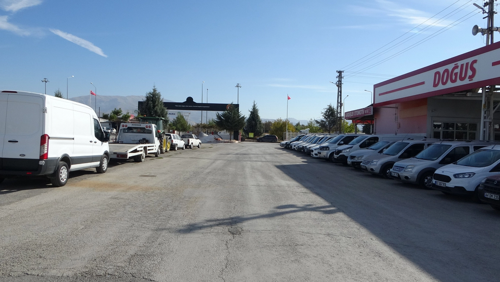 İkinci El Otoda Piyasa Durgun: Fiyatlar 200 bin TL düştü!