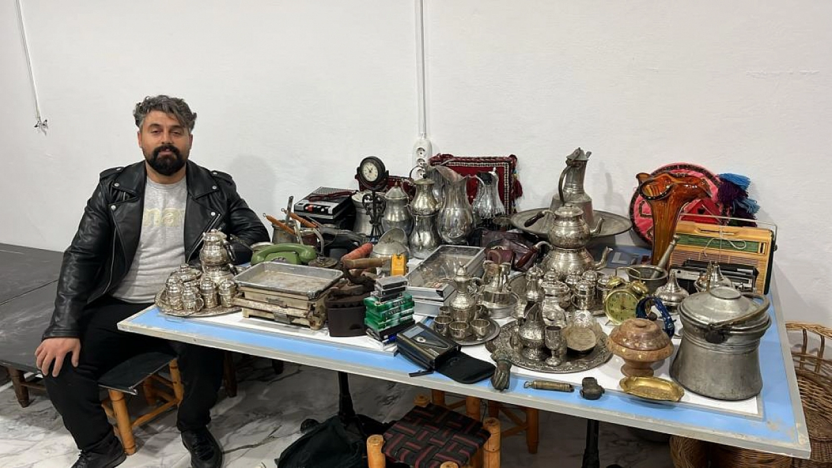 Malatya'da Nostalji Rüzgarı:Antika Müzayedesi Büyük İlgi Topladı!