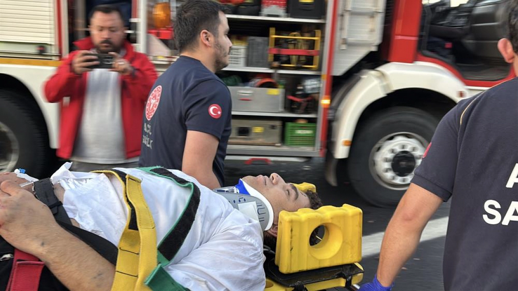 Malatya Otobüsü Bolu'da kamyona çarptı: 1 Ölü 10 Yaralı