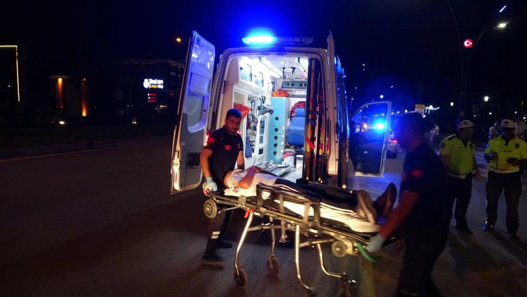 Malatya'da feci kaza|Genç sürücü ölümden döndü: Araç yan yattı!