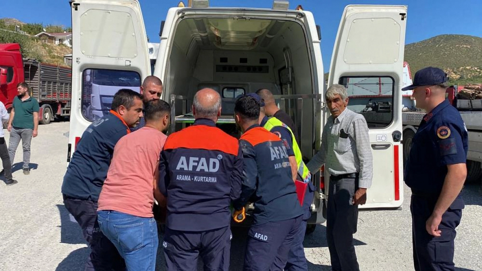 Malatya- Elazığ karayolunda trafik kazası! Araç tırın altına girdi: Sürücü hayatını kaybetti...
