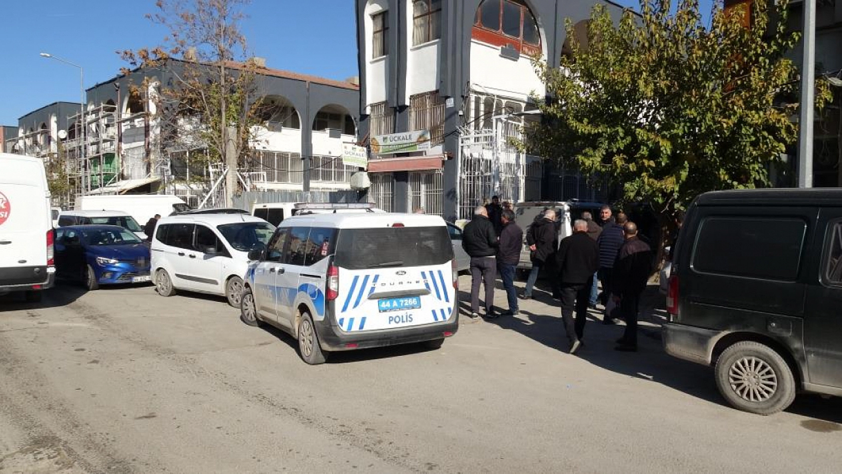 Malatya'da alacak verecek kavgası kanlı bitti: 2 yaralı