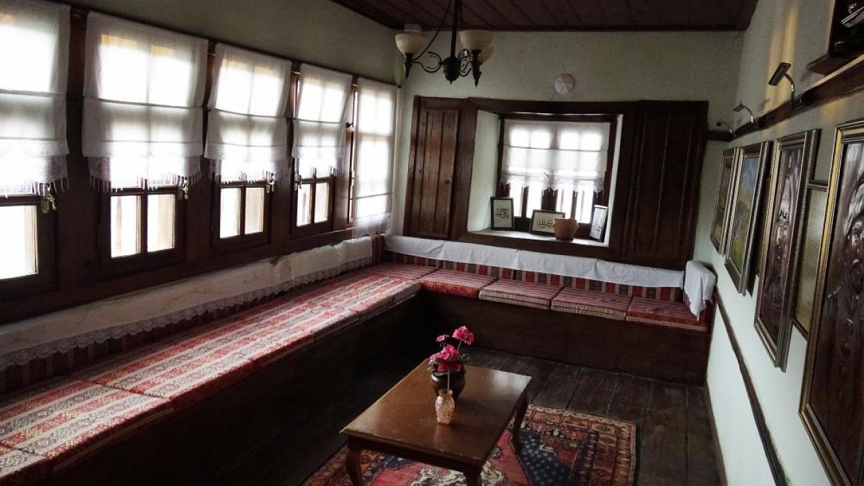 Arapgir'in 200 yıllık mirası: Emiroğlu Konağı ziyaretçi akınına uğruyor!