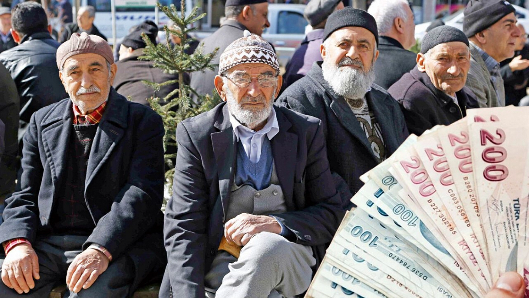 Milyonlarca Emekli Bekliyordu: Bayram İkramiyeleri İçin Tarih Açıklandı