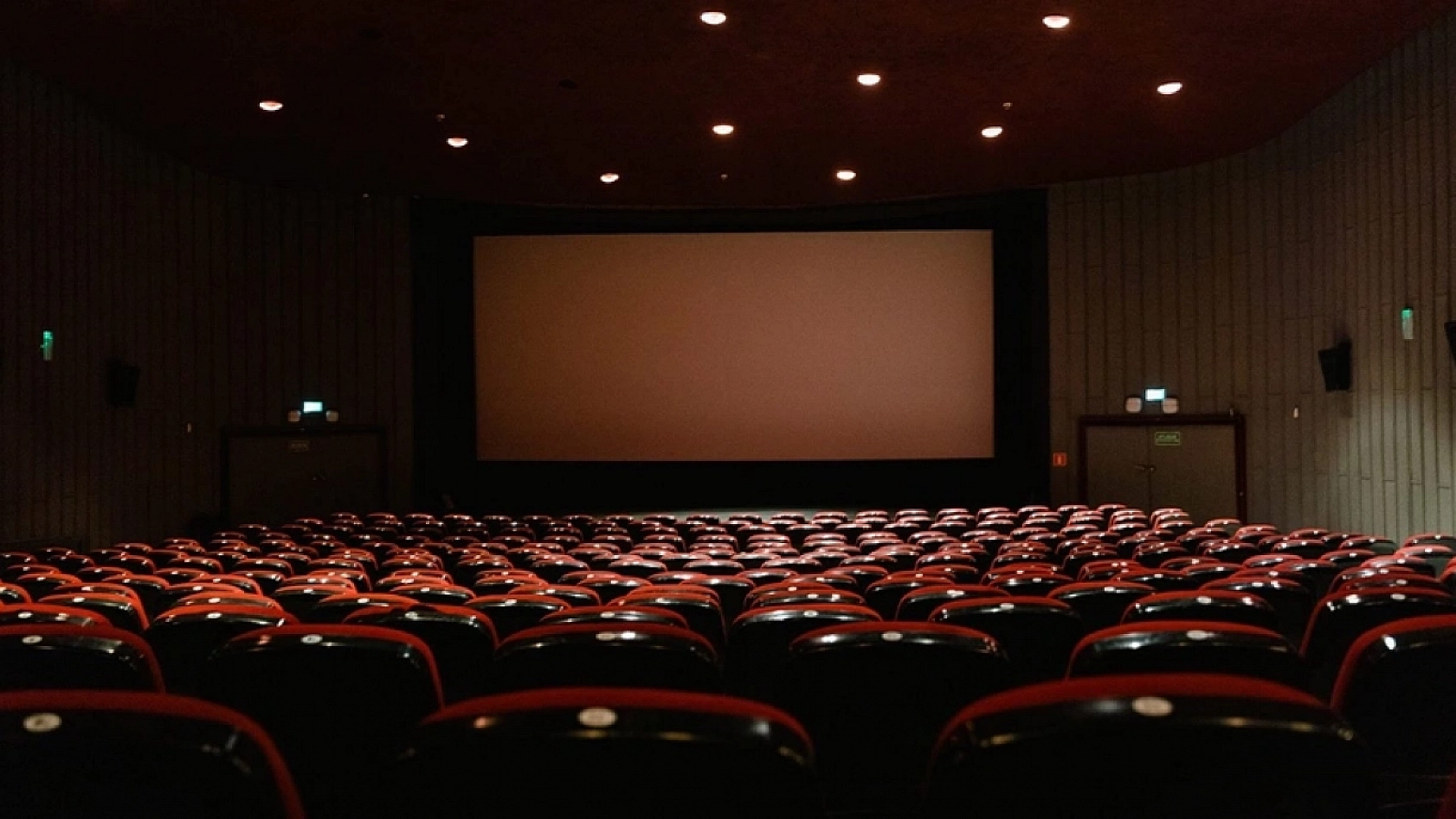 Gençlere müjde! 'GençKart' sahibi olanlar ücretsiz faydalanacak!