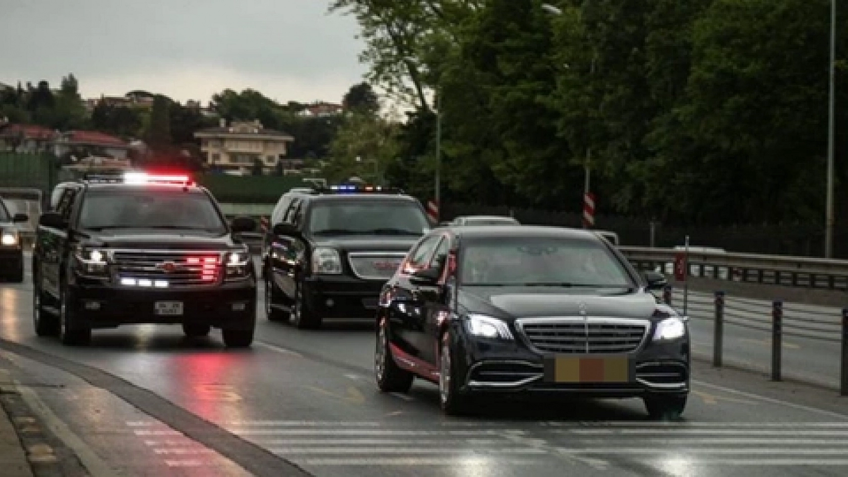 Çakarlı Araçlara Büyük Darbe! 10 Binden Fazlası Ceza Yedi...