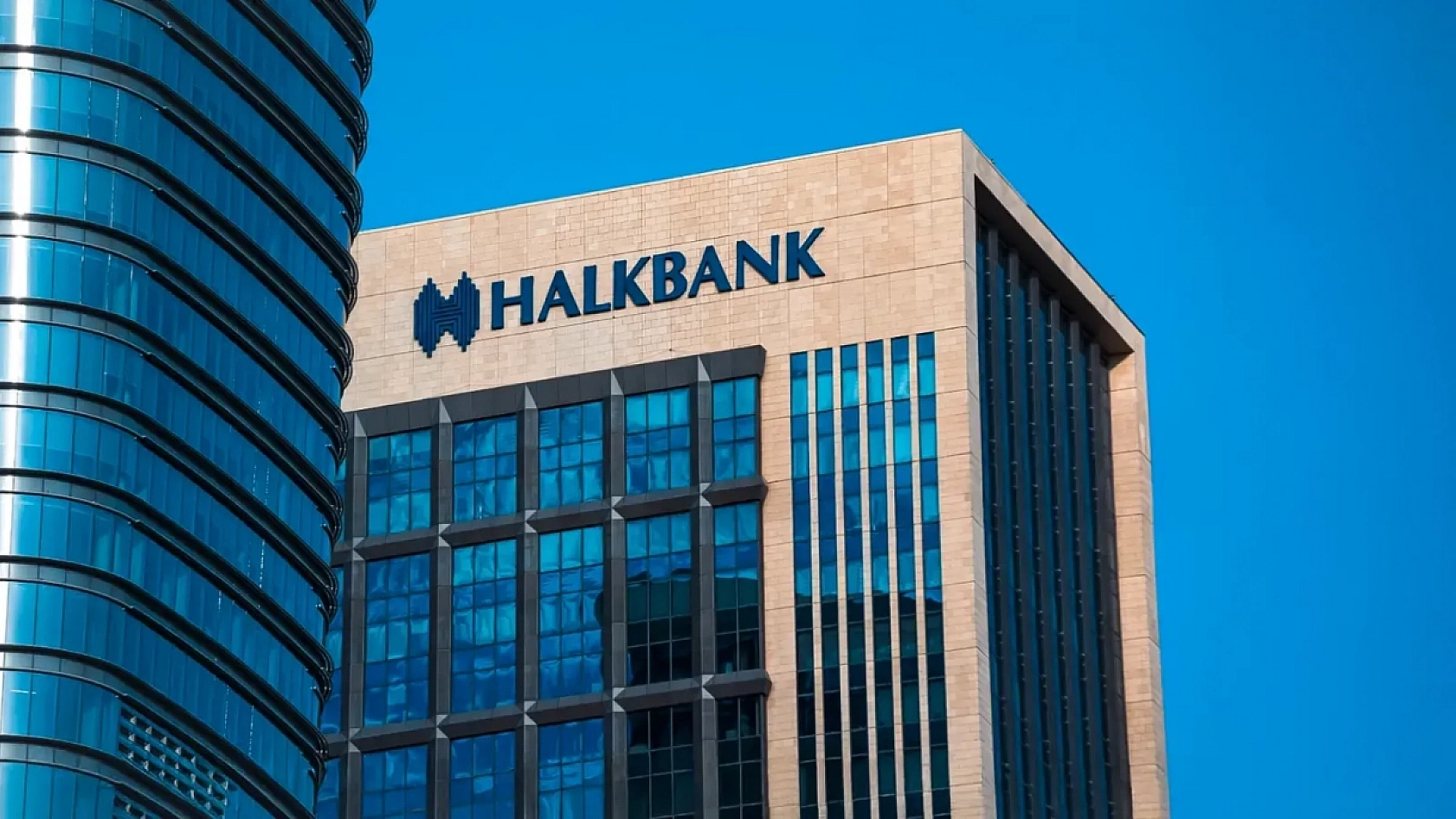 Halkbank'tan Büyük Fırsat: KPSS Şartsız Yüzlerce Personel Alımı Yapılacak