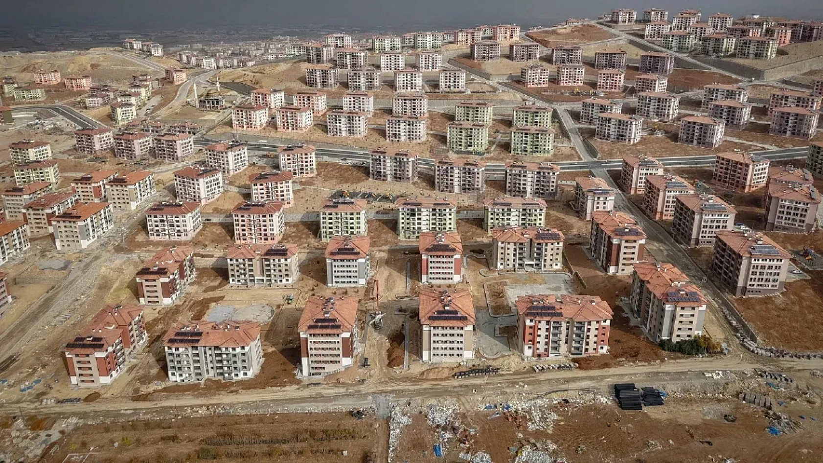 Vali Yavuz Duyurdu: Malatya'da Binlerce Konut Boşta