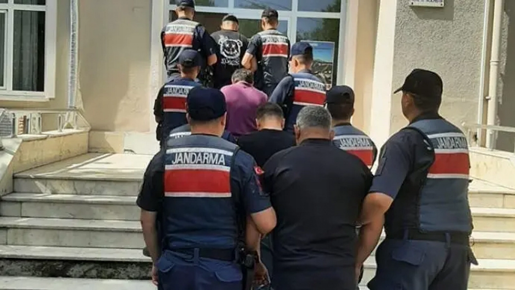 Malatya'da Operasyon..! Hangi Mahallede Kaç Şüpheli Yakalandı! Mahalle Mahalle Suç Detayları...