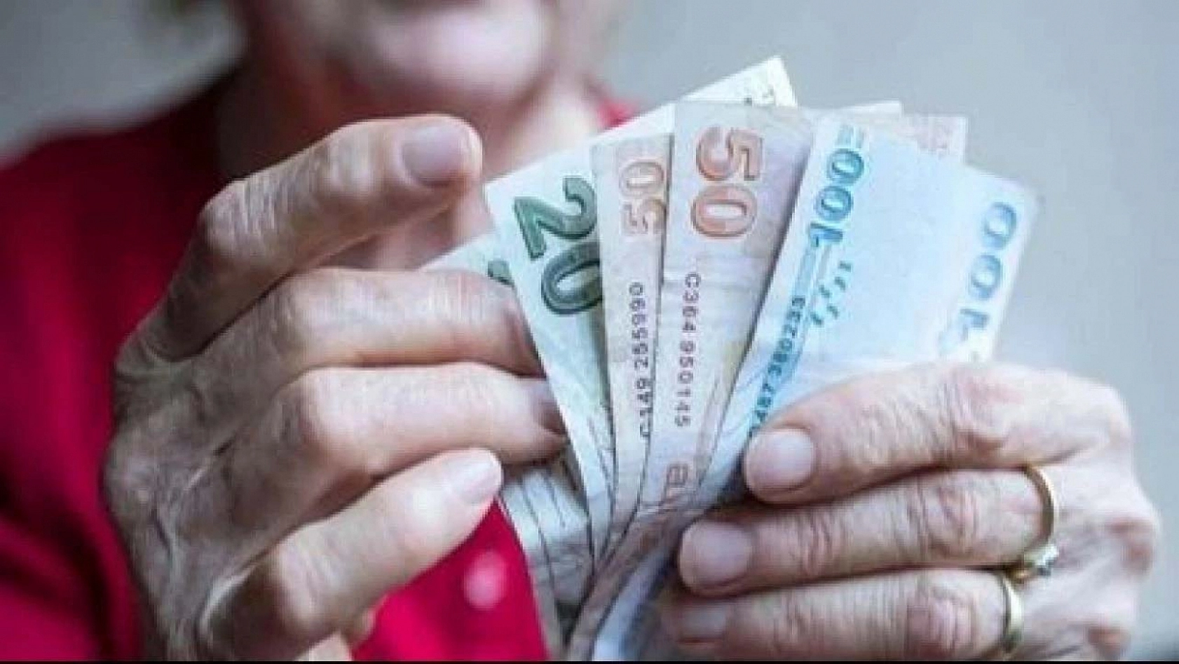 Sistem değişiyor: Emekli maaşları her ay değişecek