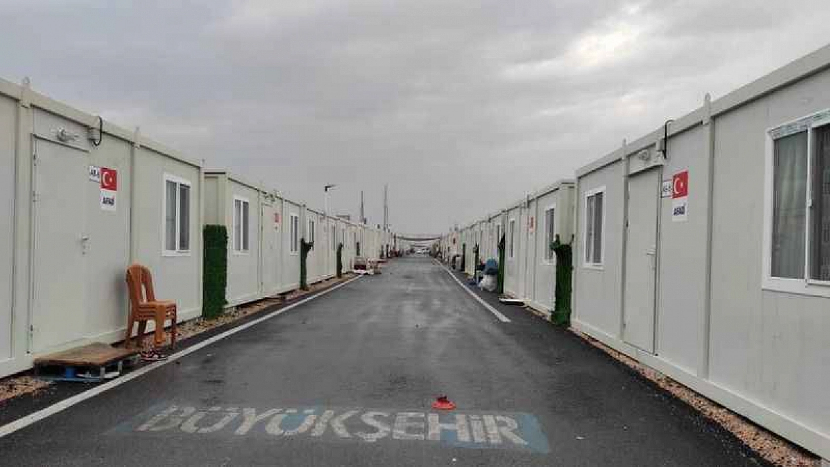 Konteyner kentteki vatandaşlar tehlike altında: AFAD ve belediyeler sorumluluk alsın!