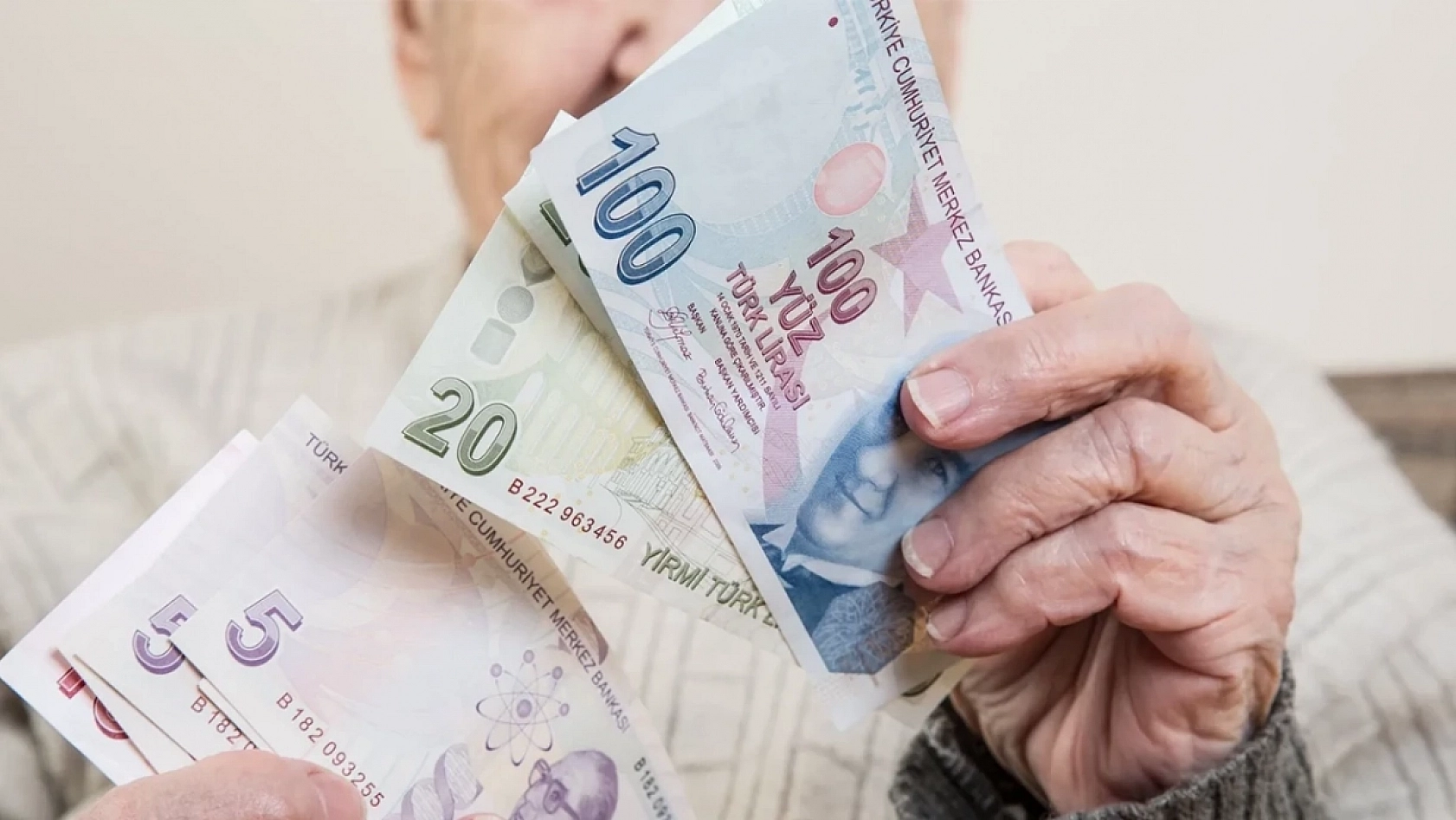 Emeklilerin Geçim Sıkıntısı Artıyor! En Düşük Maaş 30 Bin TL Olmalı