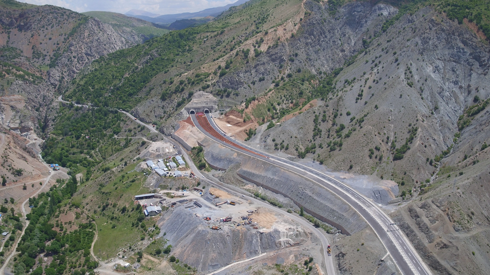 Erkenek Tüneli'nin yeniden açılış tarihi belli oldu