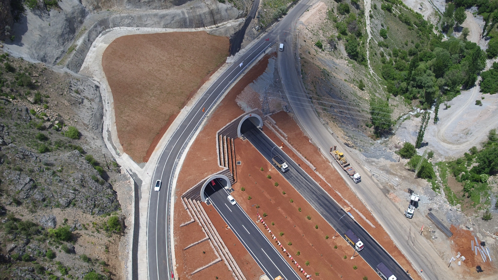 Erkenek Tüneli, Doğu'yu Akdeniz'e bağlıyor: 9 Yıldır Malatya'nın yükünü hafifletiyor