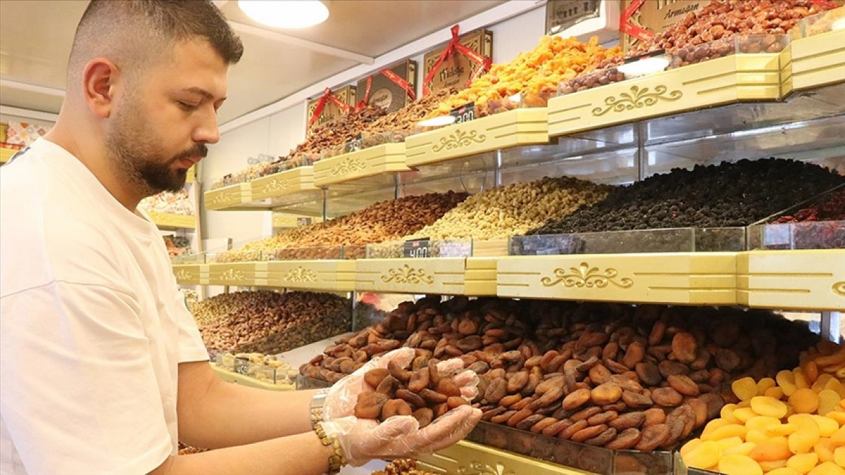 Kuru Kayısı Fiyatı Şaşırttı: Bu Defa Marketler Değil Üretici Kazandı!