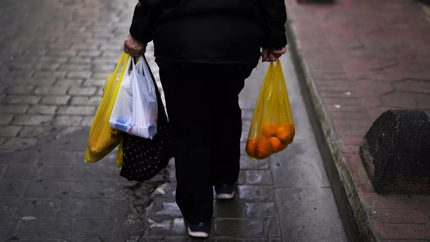 Açlık ve Yoksulluk Sınırı Açıklandı: Vatandaş, Vergiden Mutfağa Para Ayıramıyor!