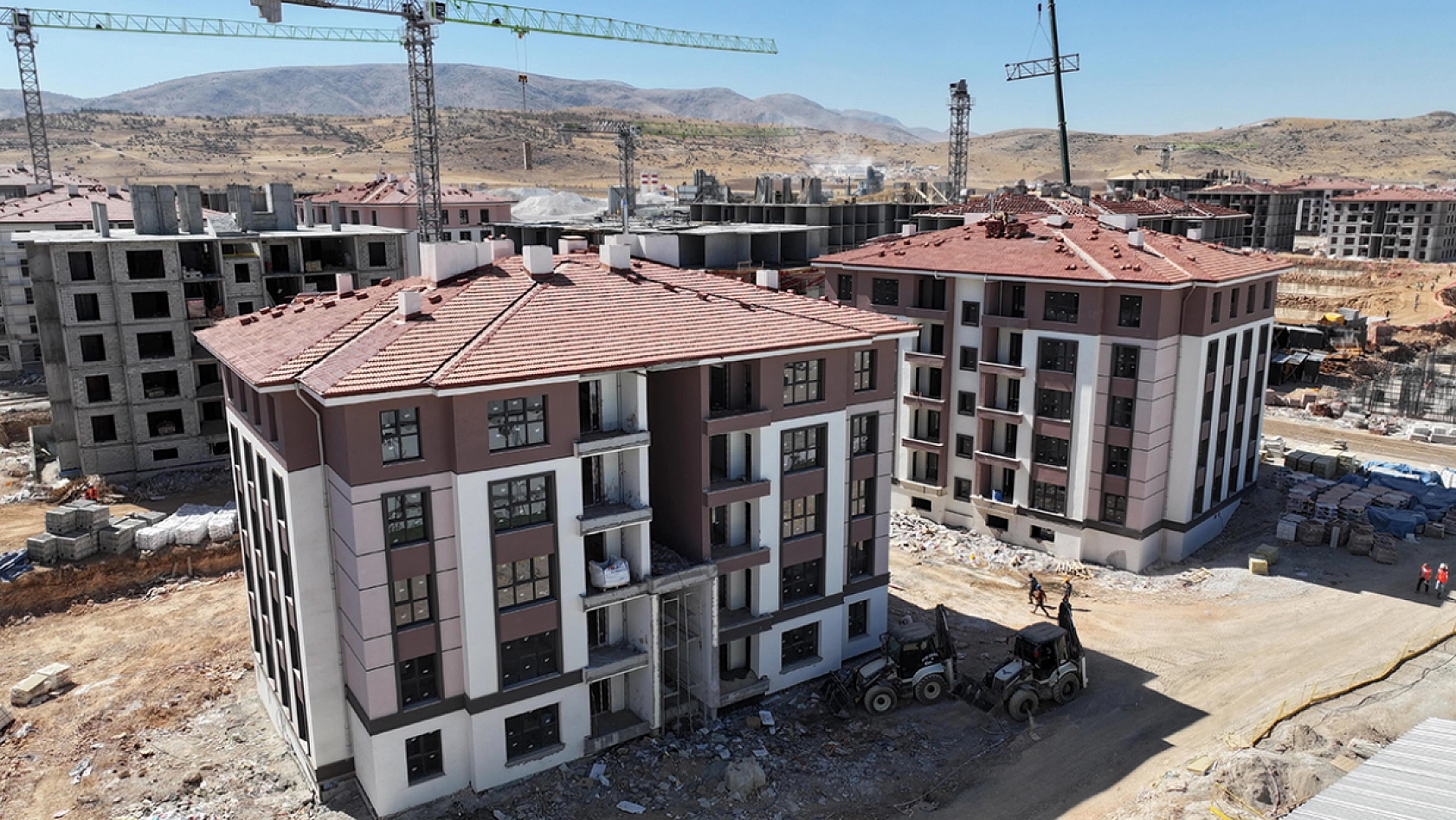 Malatya Vekili Duyurdu! 298 Kalıcı Konut Tamamlanıyor, 550 Konut Yolda!