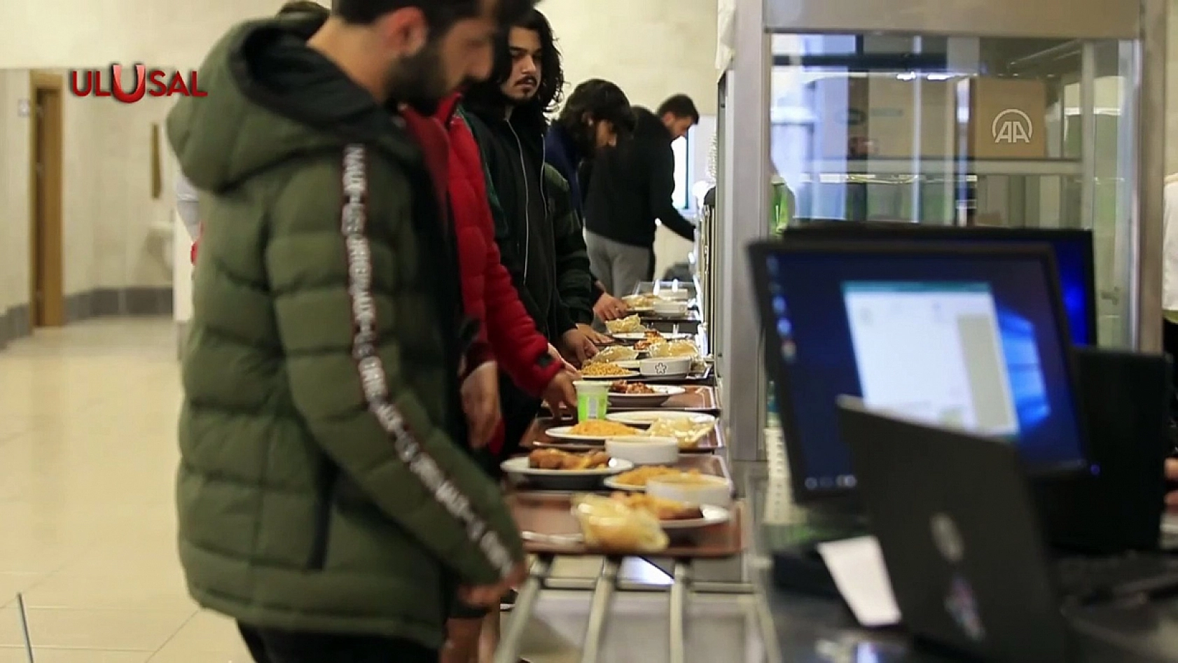 Ekonomik Zorluğun Gölgesinde Öğrenci Olmak: Üniversiteliler Çalışmak Zorunda!