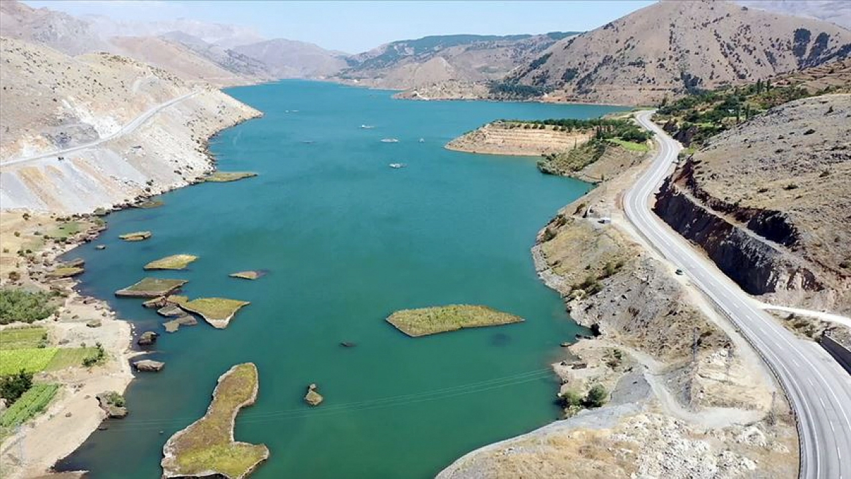 Üreticiler Parasını Ödediği Suyunu Alamadı: Sulama Suyu Kayısıya Değil Tütüne Gidiyor