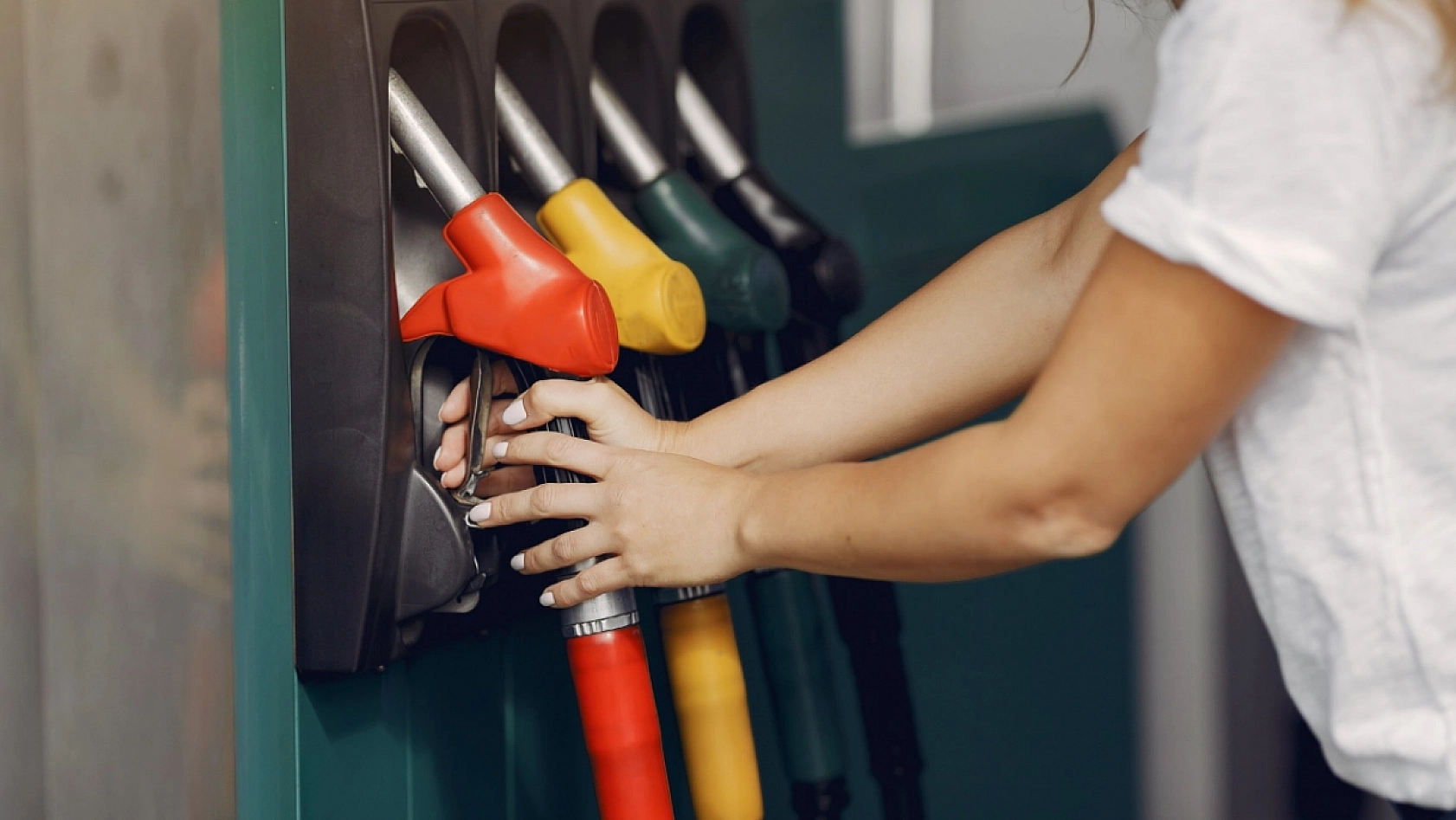 Benzine Bu Gece Yarısı Zam Geliyor: Peki, Malatya'da İlçe İlçe Fiyatlar Nasıl Olacak?