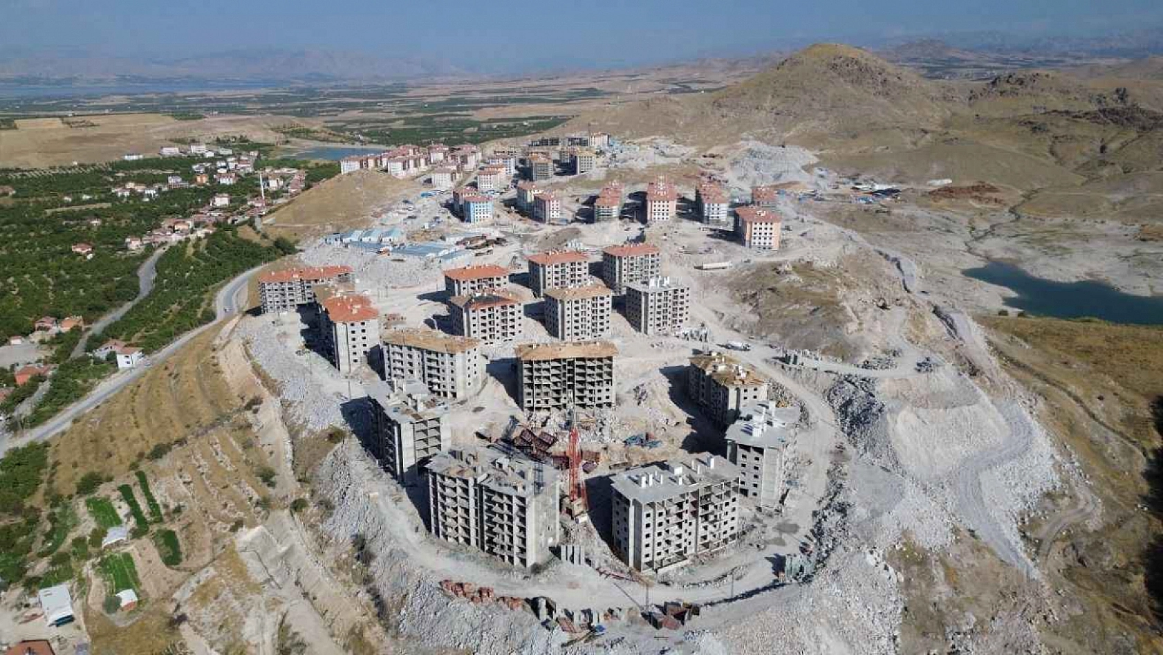 Yıl Sonuna Kadar Kaç Konut Teslim Edilecek? Bakan Kurum Tek Tek Açıkladı! İşte Detaylar…