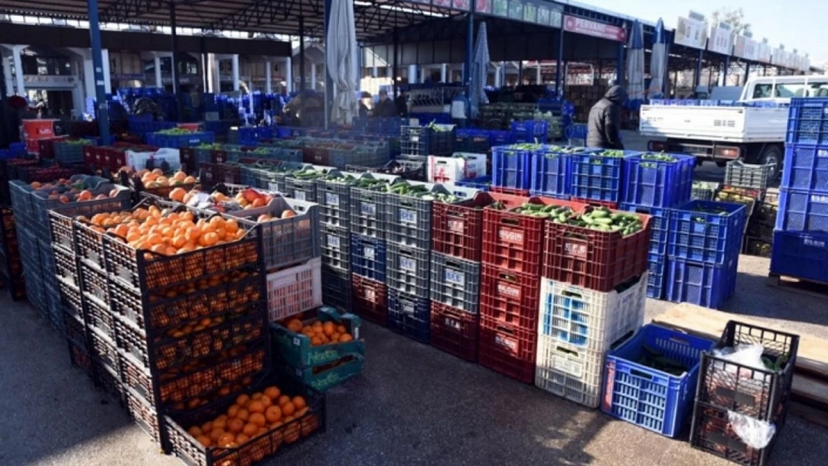 Cebini Düşünen Vatandaşlar Malatya Haline Koşuyor: Peki Halde Fiyatlar Nasıl? İşte 7 Aralık Fiyat Listesi…