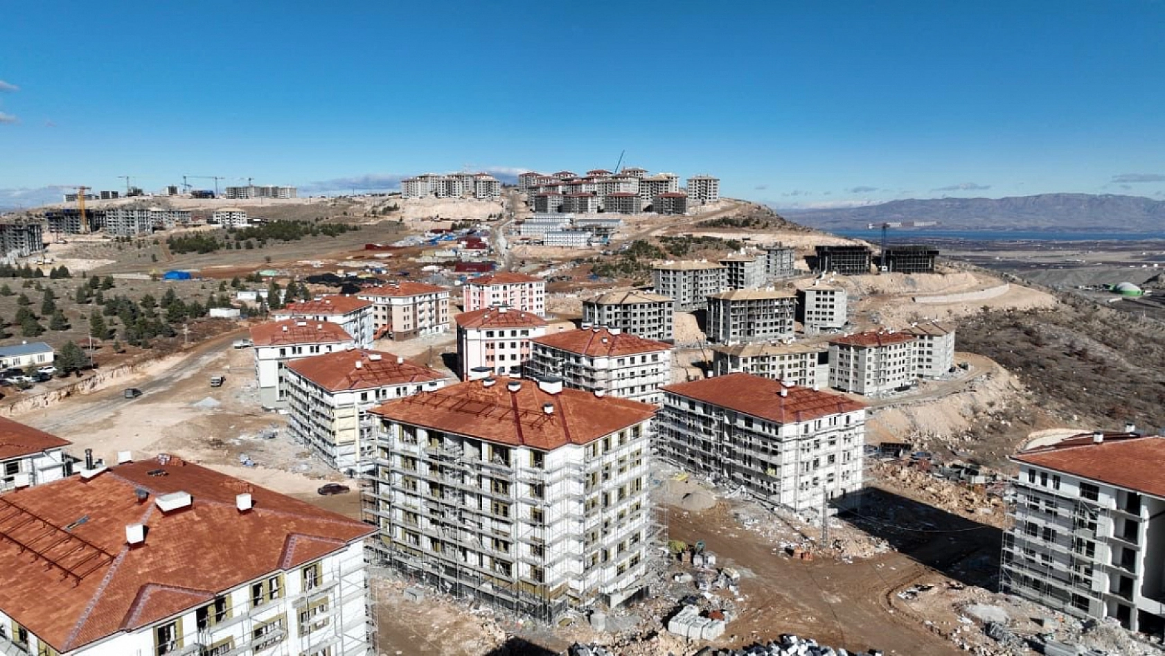 Deprem Bölgesinde Esnafı Bekleyen Tehlike: Faizler!