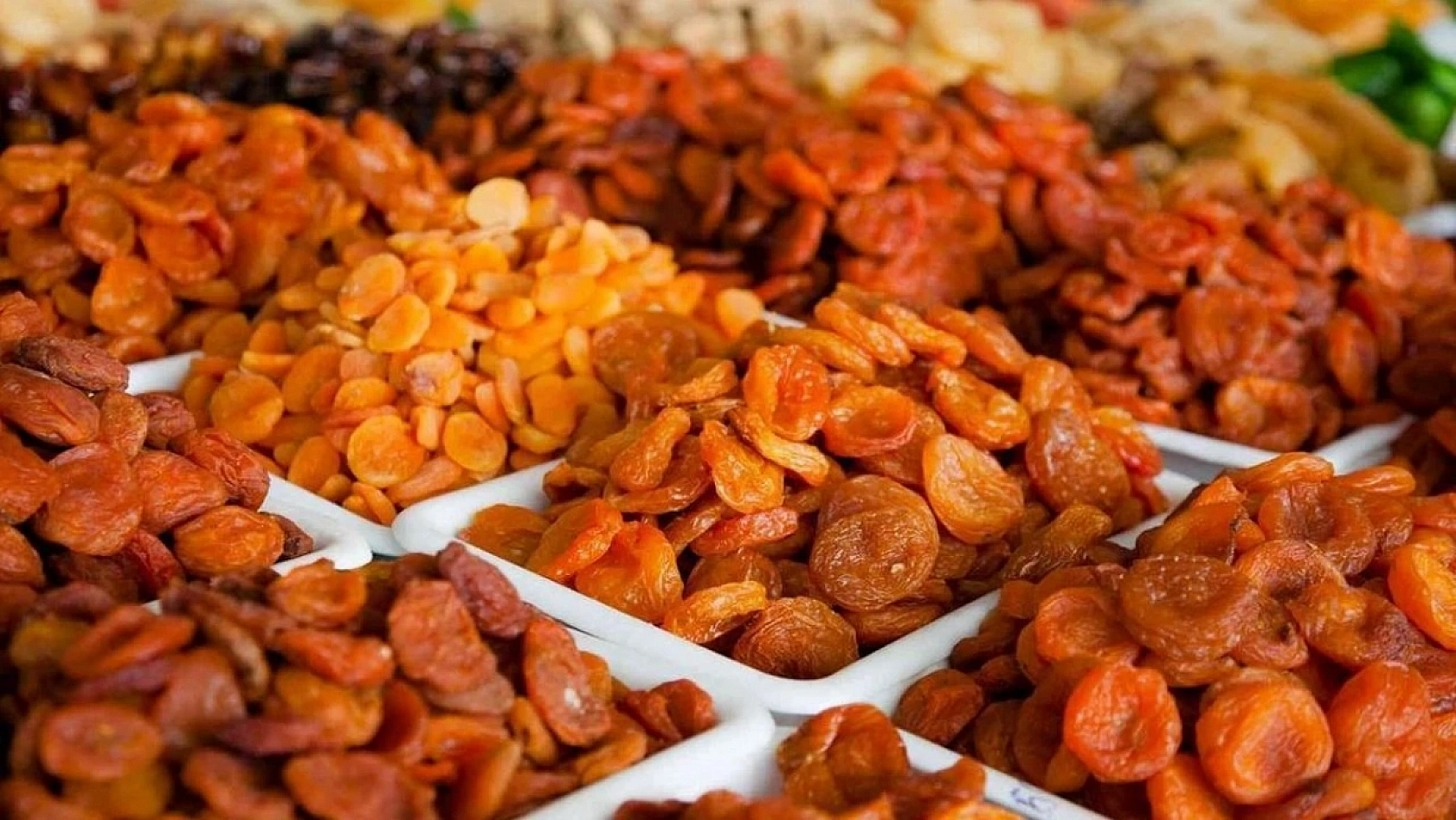 Kayısı İhracatçının Elinde Oyuncak Oldu! Çiftçiye Komik Rakamlar Sunuldu!