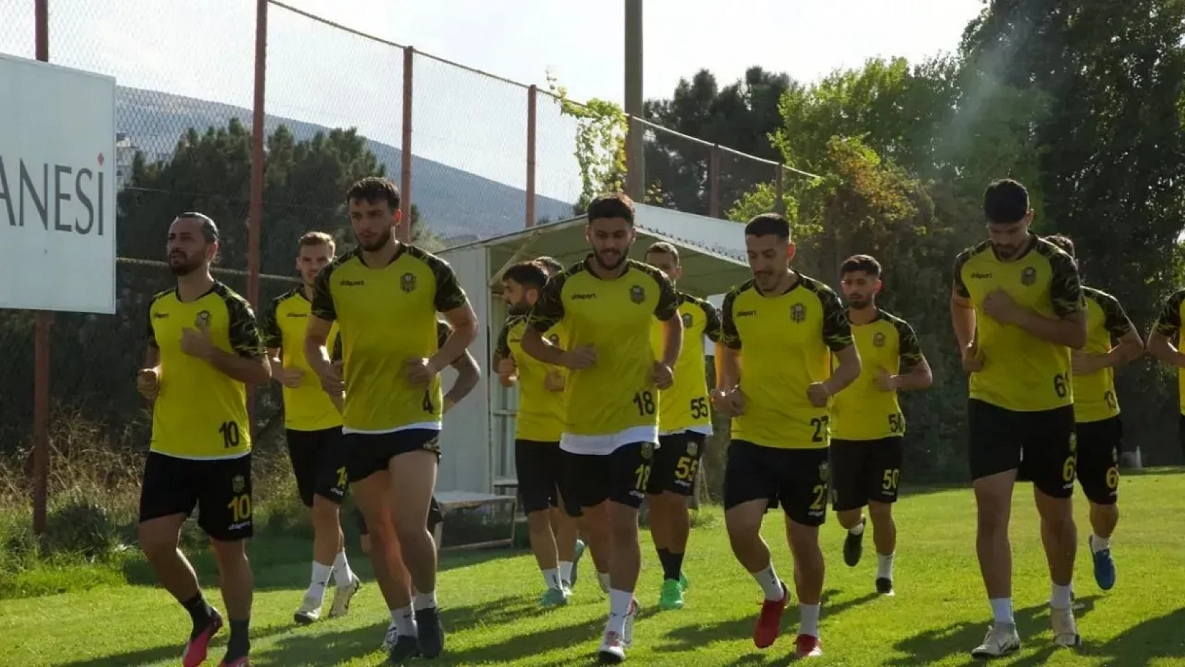 Yeni Malatyaspor'da Adaylık Şoku! 5 Yıl Kuralı Gevrek'in Oyunu Mu?