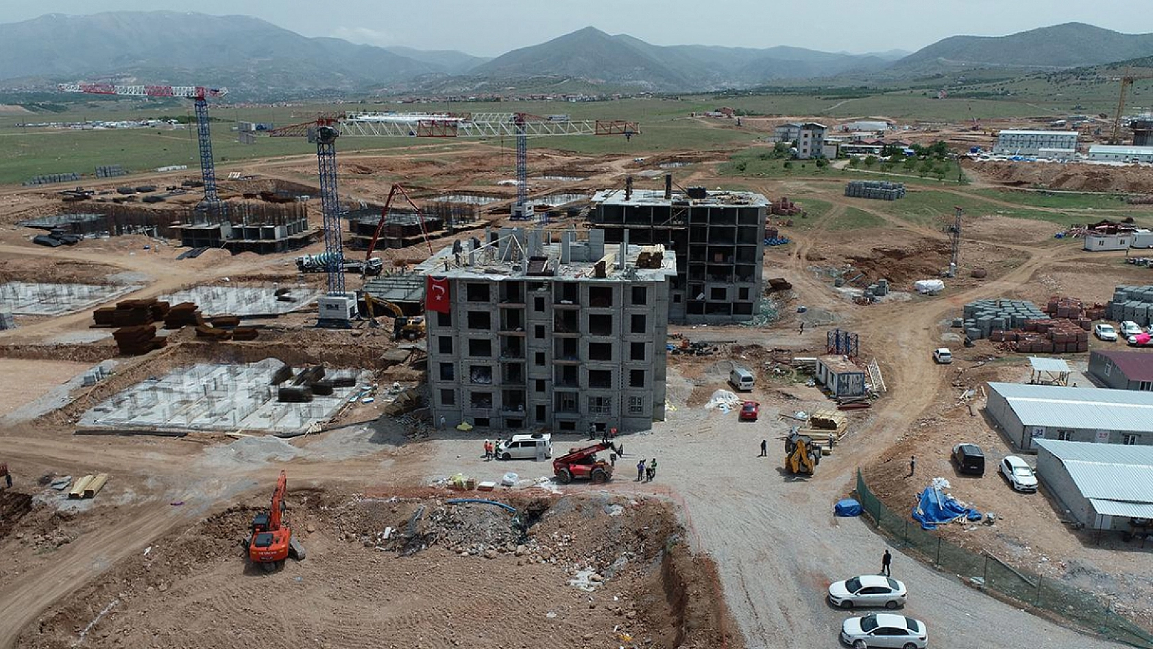 Validen Konut Açıklaması: 80 Bini Bulacak!