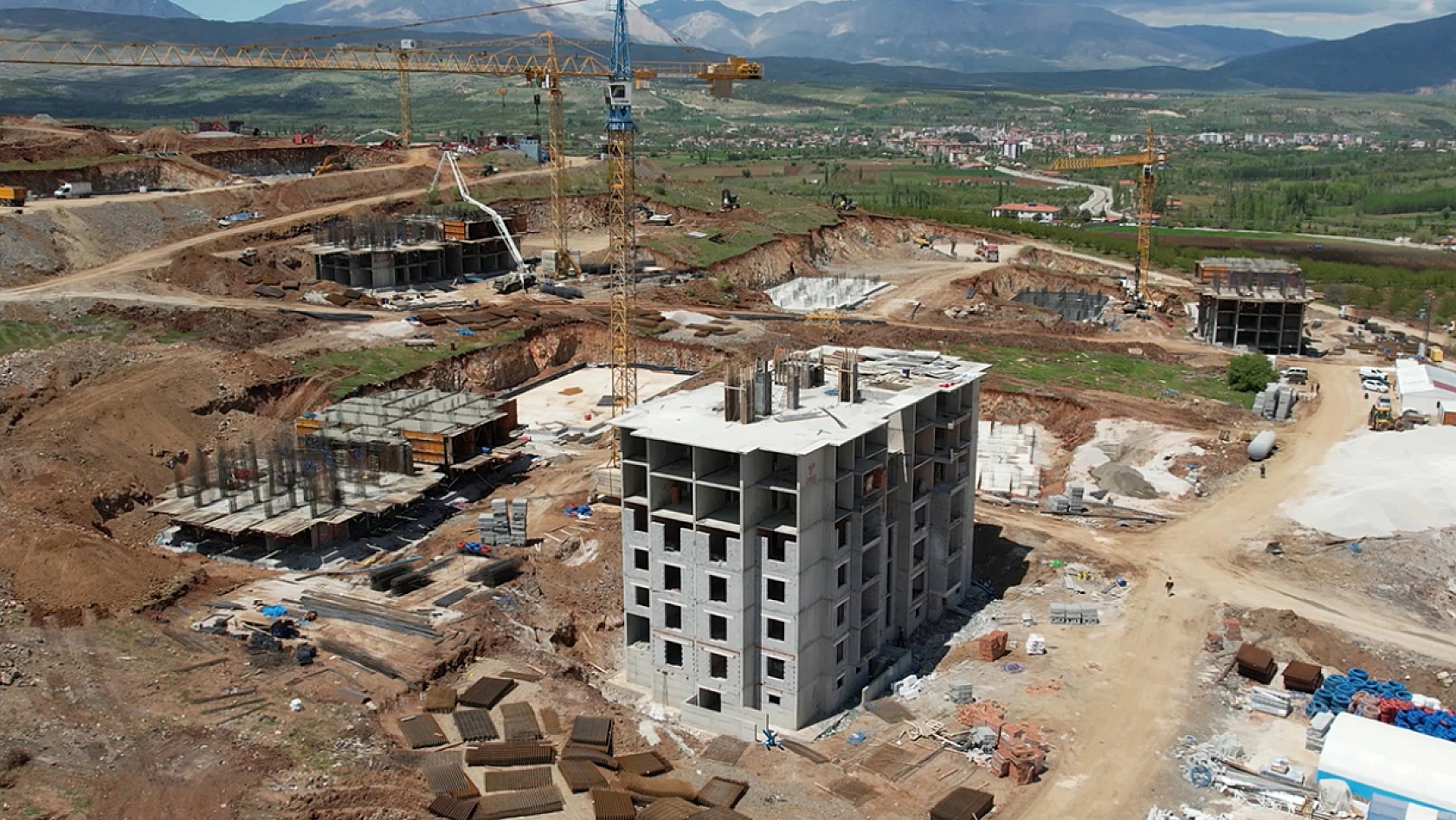 Validen Konut Açıklaması: 80 Bini Bulacak!