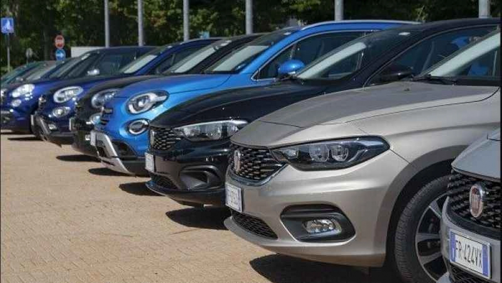 Vatandaşların Tercihi Değişmedi: Peki, Otomobilde Hangi Renkler Ön Plana Çıktı? İşte Detaylar…