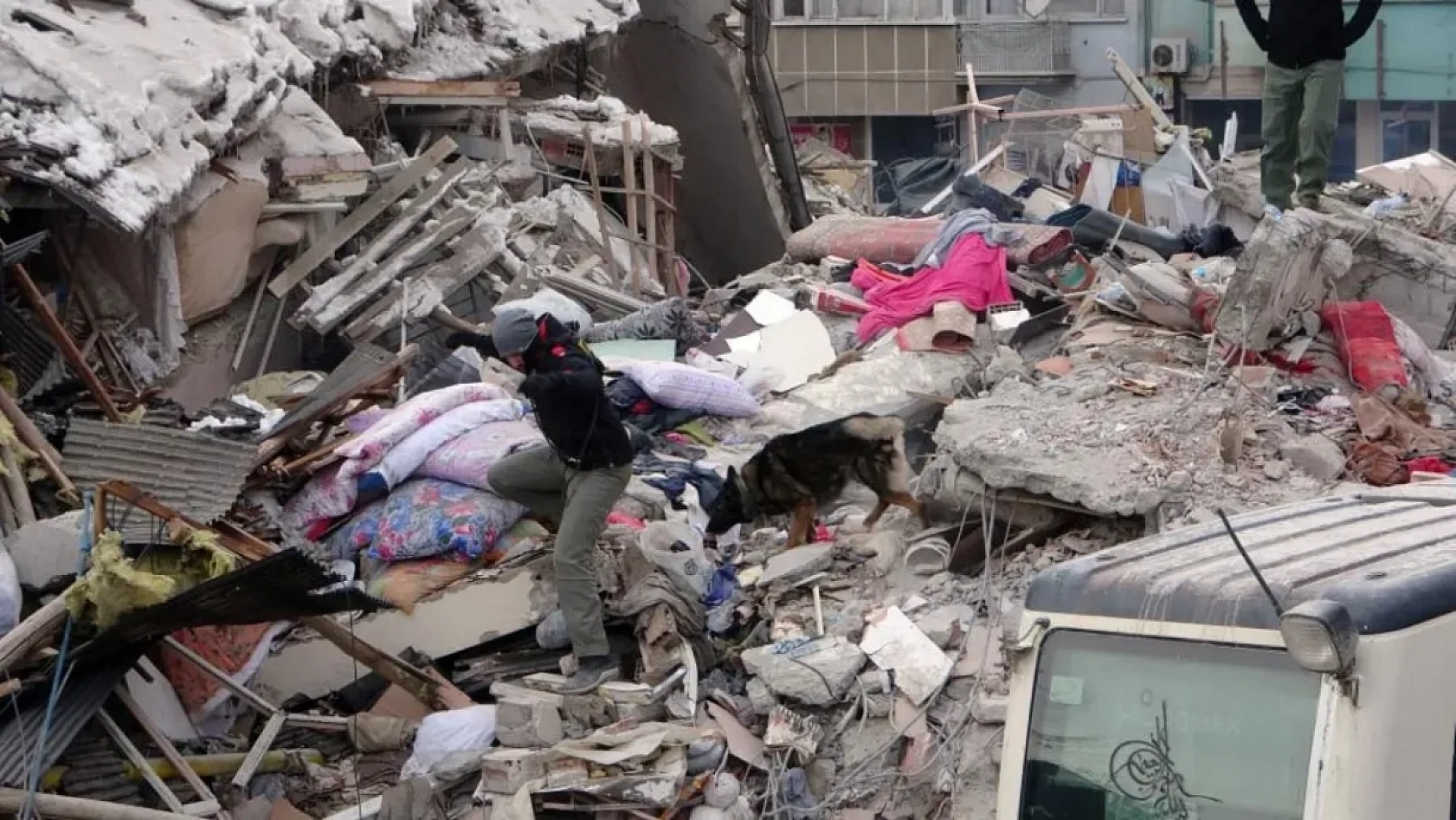 Elbistan'da Eşya Yardımı Yapıldı: Malatya'ya Yardım Yapılacak mı?