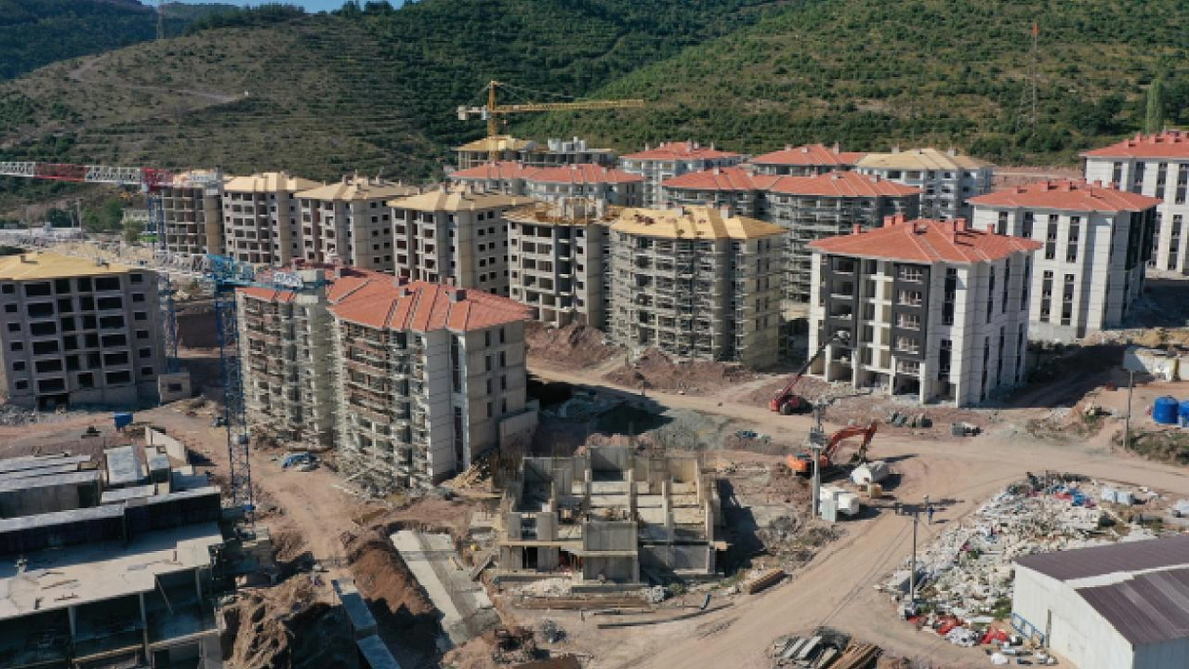 Konut Maliyeti Arttı: Yerinde Dönüşümde Verilen Kredi ve Hibe Miktarı Yetersiz!