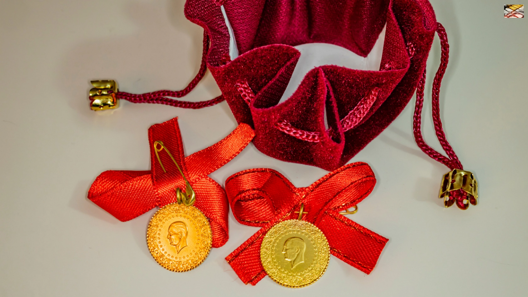 Altın Almadan Önce Dikkat! Fiyatlar Şehrine Göre Değişiyor! Malatya'da 4 bin 100 Antalya'da 4 bin 200!